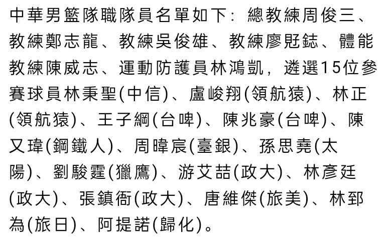 随后一行人与患者们合影留念，还开了很多玩笑。